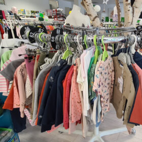 Gaenseblumchen Erwachsene und Kinder Kleidung